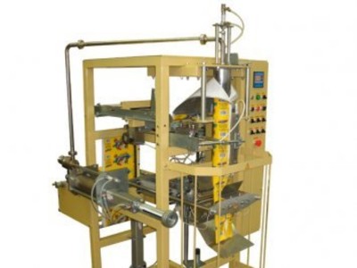 Автоматическая установка для дозировки и упаковки в полиэтиленовую пленку жидких и пастообразных продуктов (075.32.05)